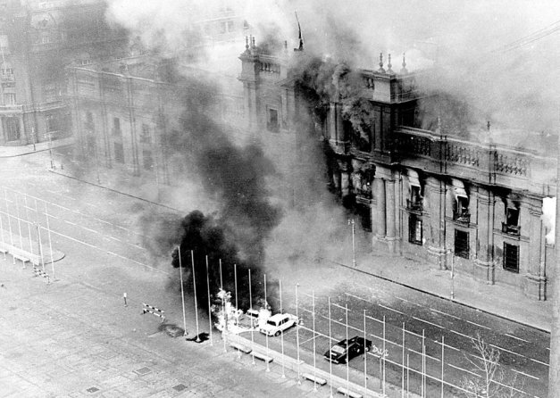  Το προεδρικό μέγαρο λίγο μετά τον βομβαρδισμό από τον δικτάτορα Πινοσέτ